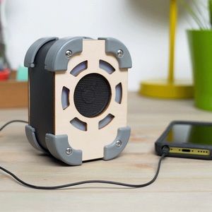 Kiwi crate - Build Your Own Light Up Speaker